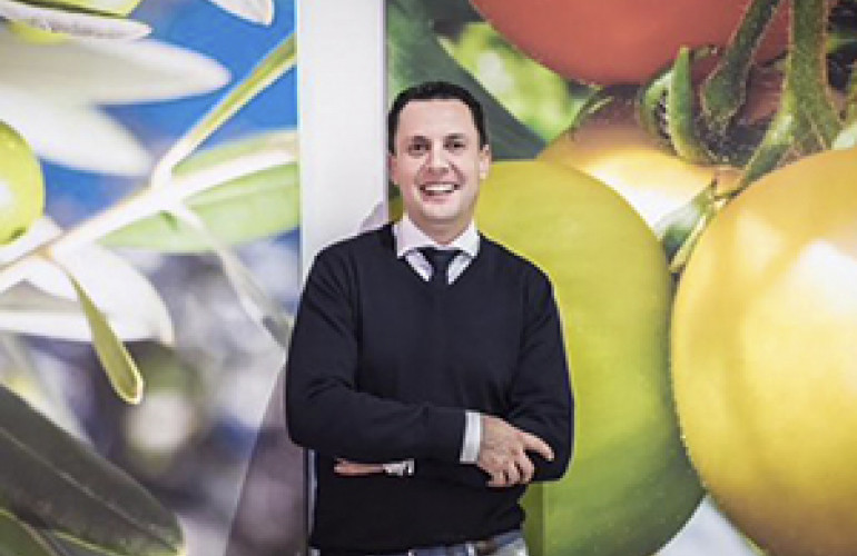 Ghalem Reggani gestart als kersverse consulent